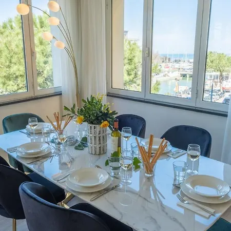 Lux 6, Emma Apartment *